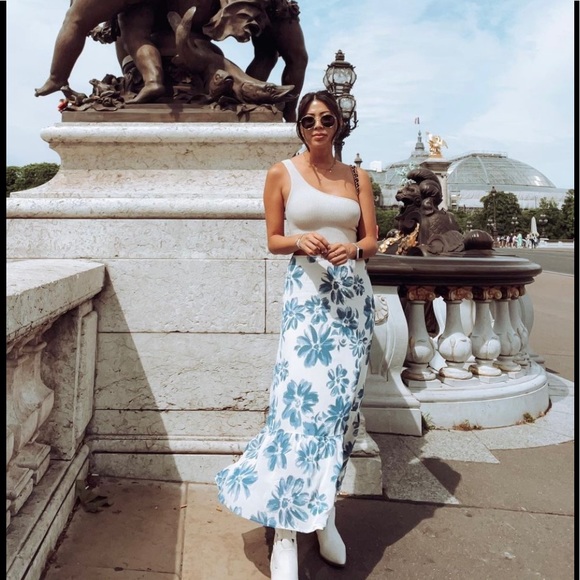 Reformation roma skirt - Picture 6 of 15